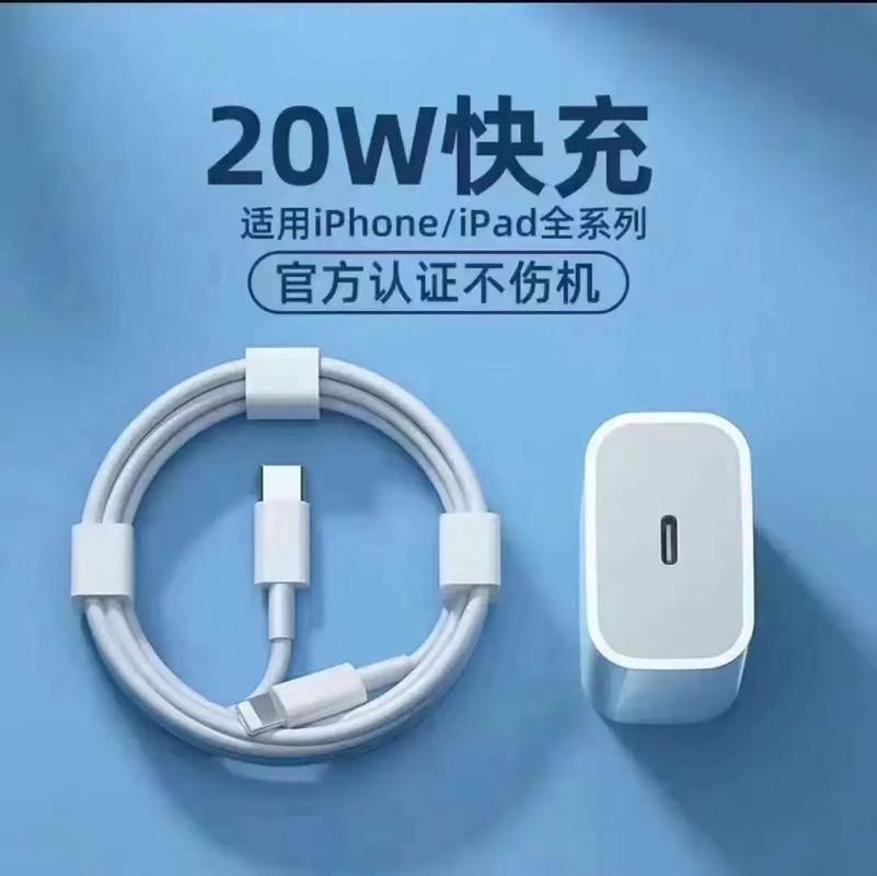 音频工程师在录音棚内操作PD20