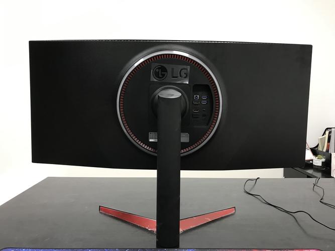 LG 38GL950G多任务处理场景