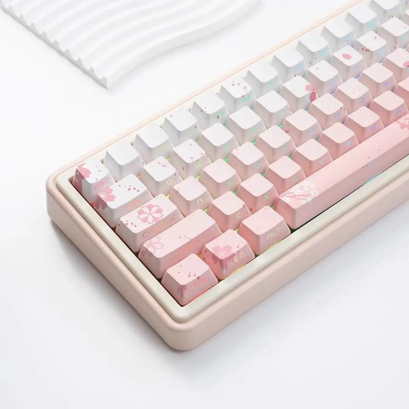 机械键盘桌面布置展示