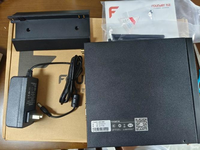 显示器价格与性能关系图示意图