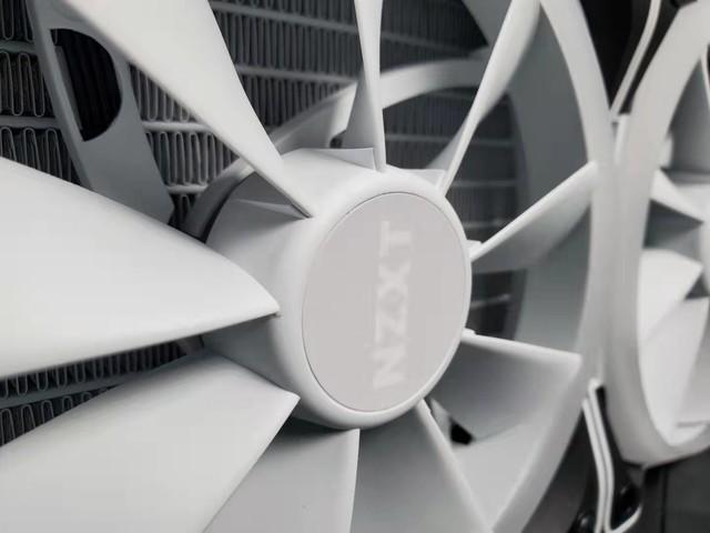 高端PC硬件价格标签展示