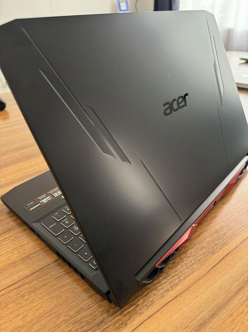 促销价格标签与产品组合展示