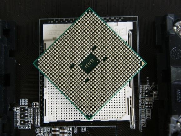 盒装 CPU 包装展示