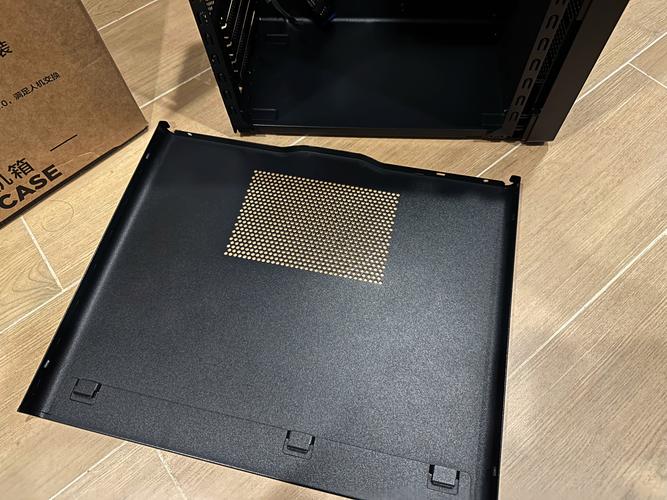 积至磐石S1扩展插槽特写