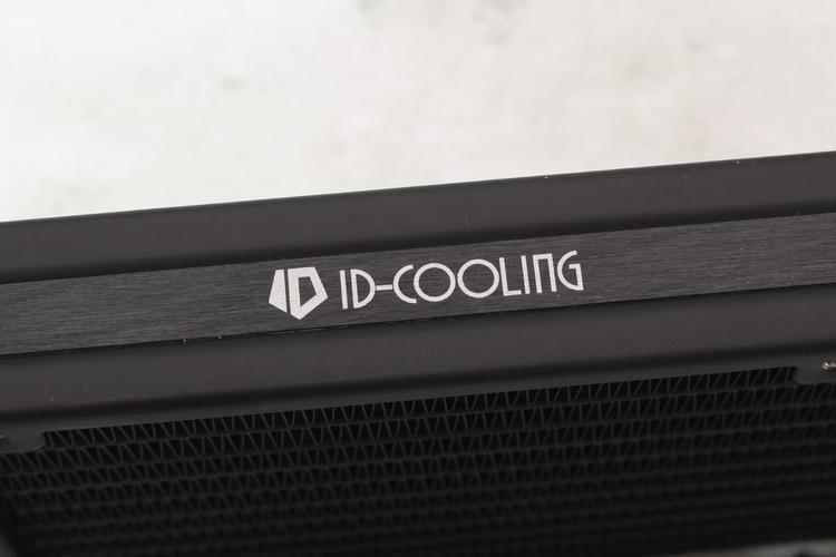 ID-COOLING ZOOMFLOW 360X 功耗测试界面