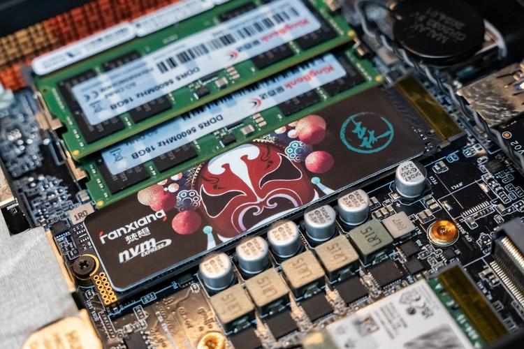SSD功耗与散热示意图