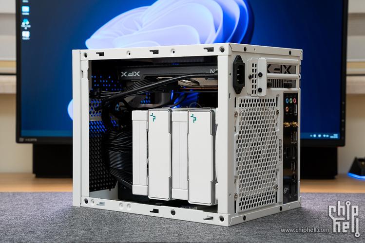 ITX机箱水冷排安装