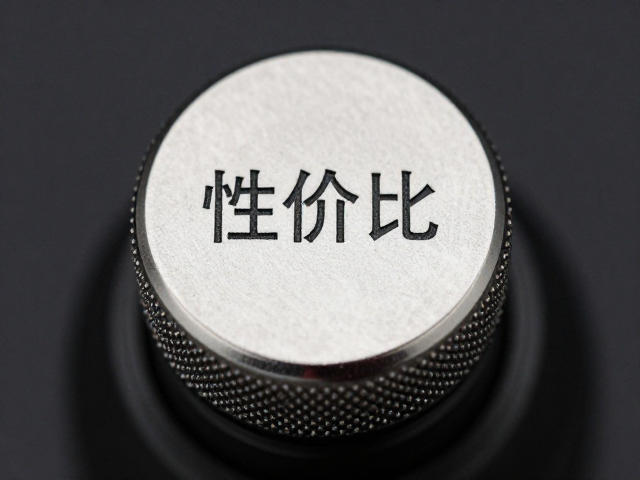 三眼码表启动键怎么选？普通钢制按键性价比高，防滑纹理更安心