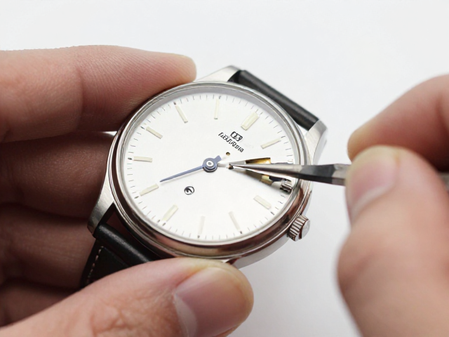 专业修复流程中的清洁与固定工艺