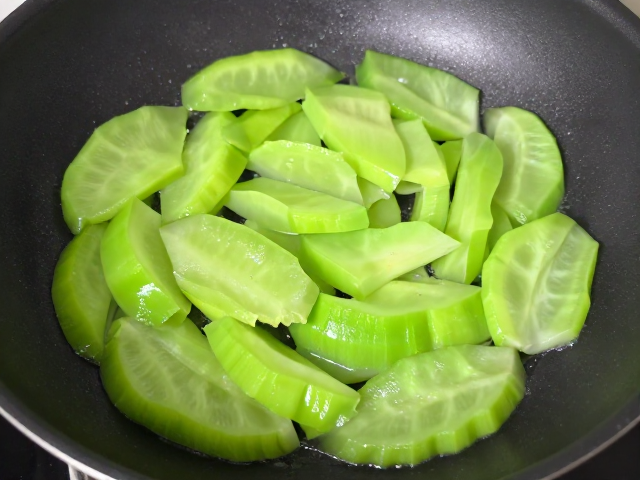 调味与出锅：提鲜增香的点睛之笔