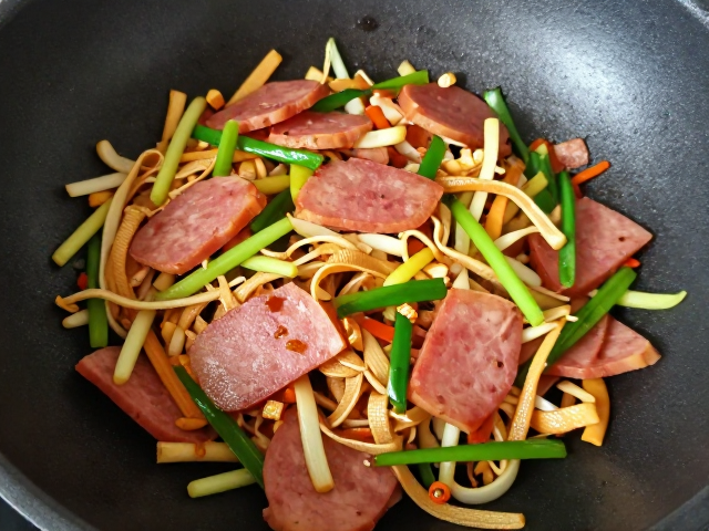 快手烹饪中的火候与去腥技巧