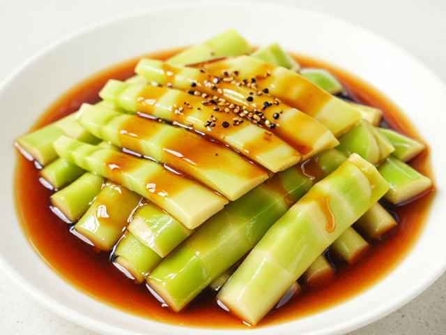 青笋脆嫩的关键处理与胡麻香油的风味基底