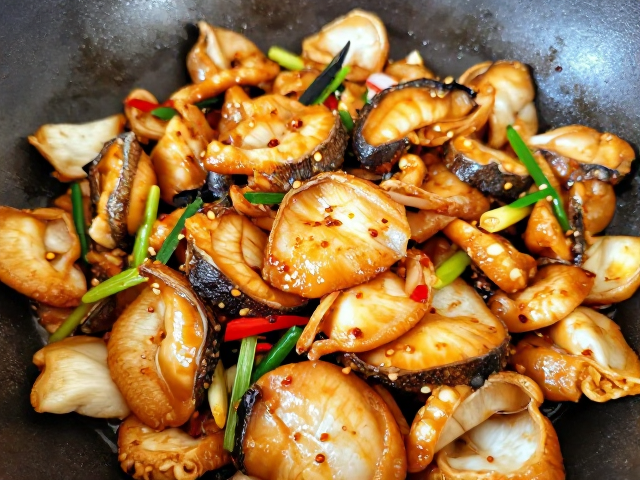 底料搭配与融合：鲜香入味的关键