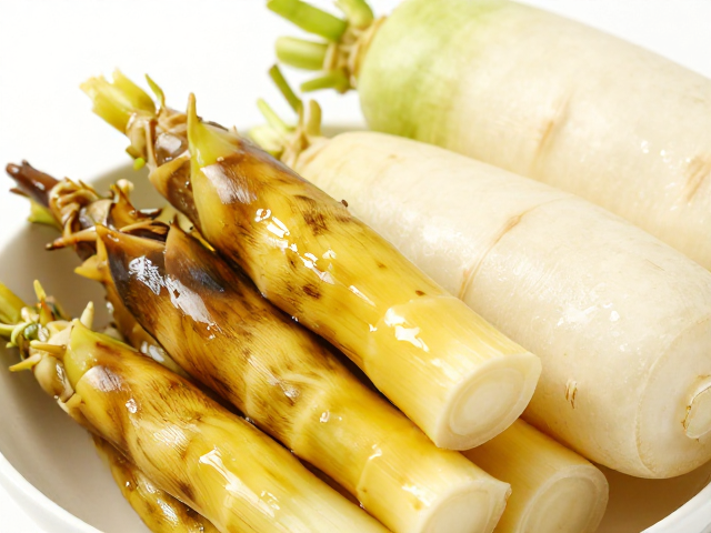冬笋泡菜萝卜净菜搭配，轻松搞定家常小炒，解决淡季供应紧张难题