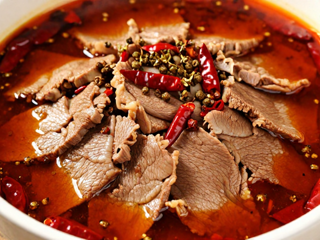 宴席水煮牛肉去腥嫩肉技巧，善用花椒辣椒，麻辣鲜香不腻口