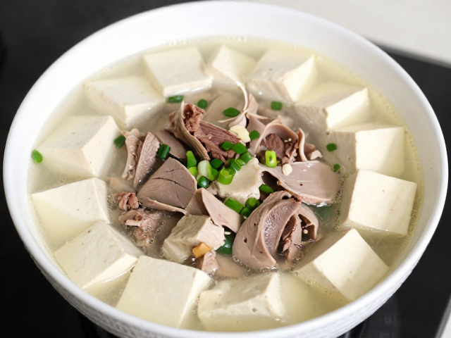 煸炒与炖煮:锁住鲜味的技巧