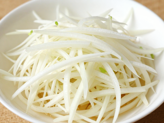 调味与拌制：激发风味的灵魂组合