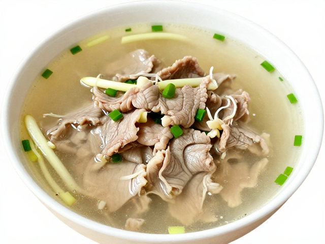 蒜苗水煮牛肉汤，鲜嫩不柴的炖汤秘诀，家常做法零失败
