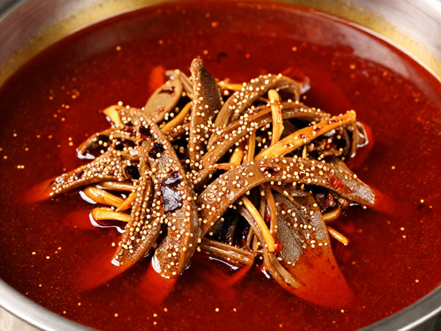 核心食材与红油基底准备