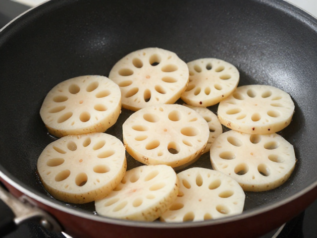 火候掌控与物理防粘：高温快炒的艺术