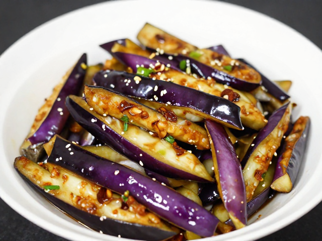 茄子当季菜怎么做好吃？零失败干煸茄子教程，外酥里嫩超下饭