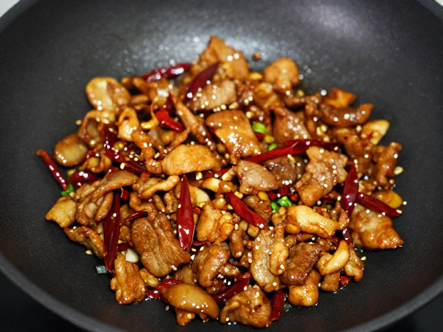 调味翻炒与出锅装盘