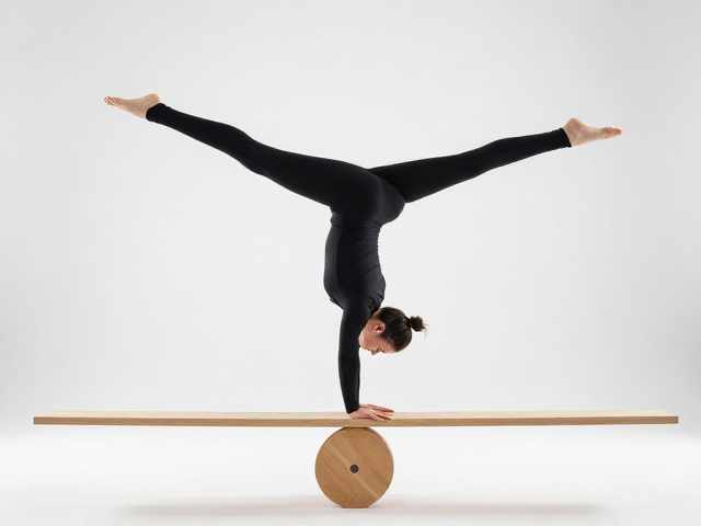 进阶高难度平衡突破，激活核心，保持呼吸均匀