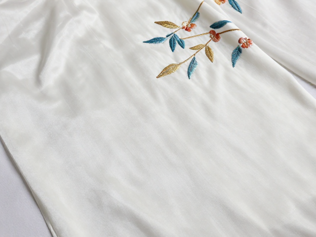 真丝刺绣汉服面料，幅宽140cm手工刺绣爱好者的定制首选