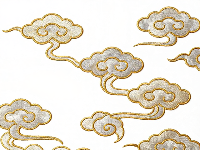 云纹刺绣纹样与佛教瑞云，金线氧化防护与工艺解析