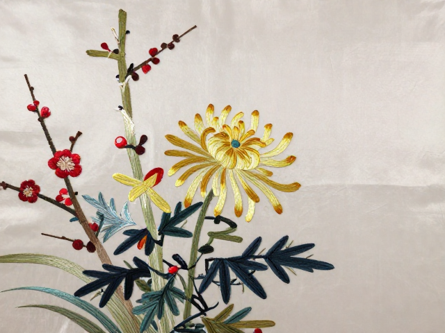 以针代笔绘梅兰竹菊，文人刺绣风格挂幅赏析