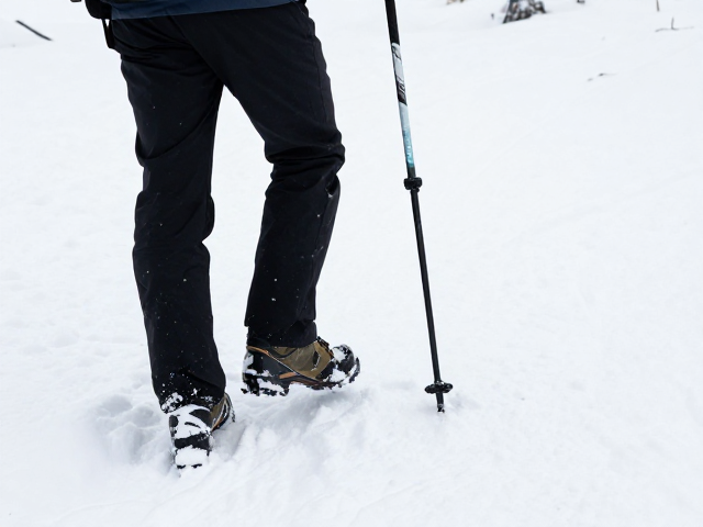 高海拔雪地环境下的防滑与支撑策略