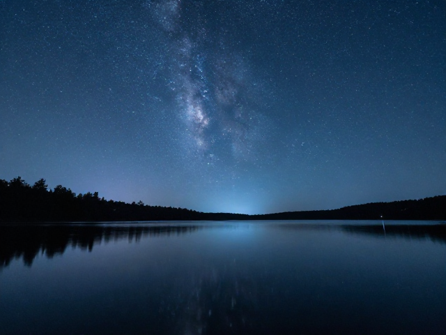星空夜景摄影参数,利用景深与湖泊倒影拍出绝美大片