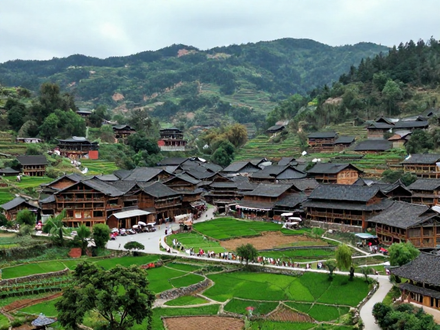 非遗户外,村寨民宿联动,探秘山地节庆路线新玩法