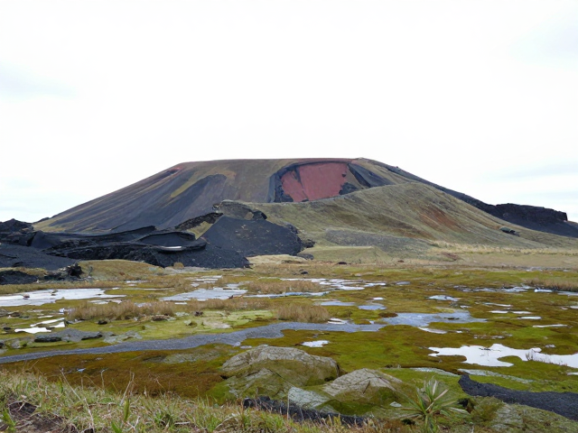 火山湿地探秘:地质奇观与生态保护的交融