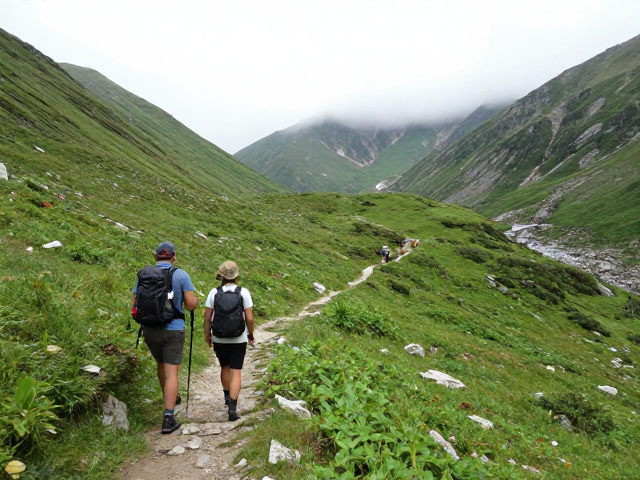 夏季高山避暑徒步,选对出行时间与行程,轻松应对海拔适应