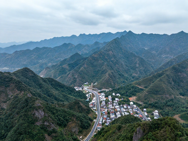 赣西北幕阜山脉徒步圈:险峻与秀美并存的生态走廊