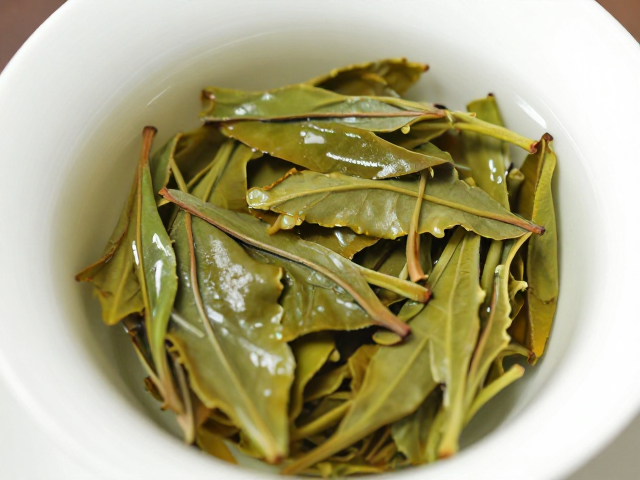 冲泡后的叶底与汤色验证