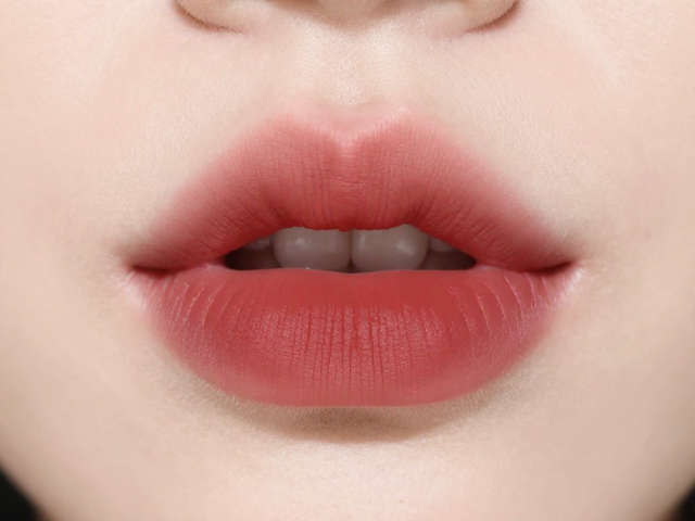 色彩呈现：显色度与色调的精准判断