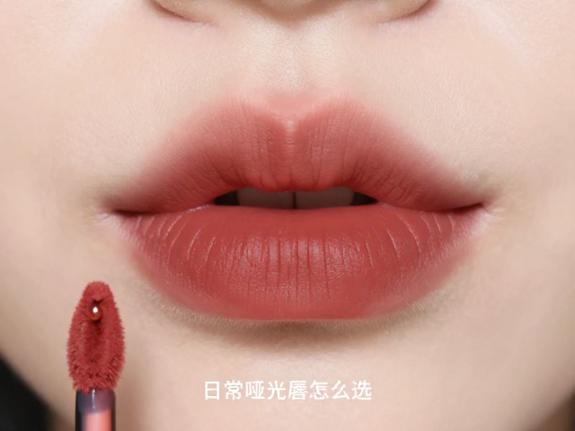 热门色系的光泽陷阱与显色差异