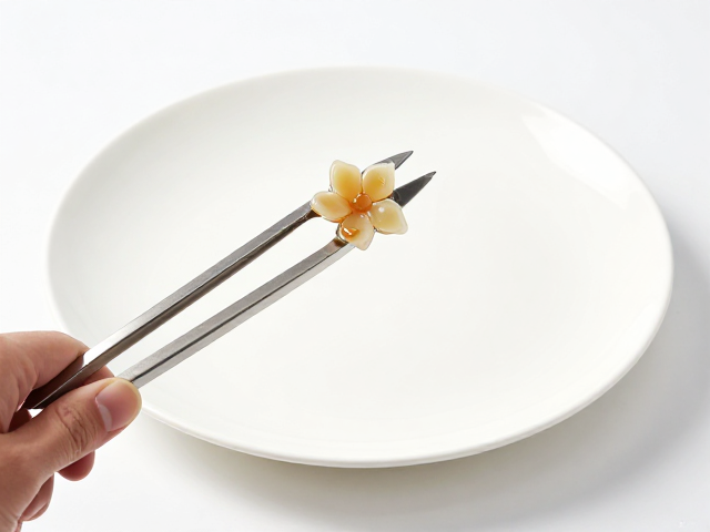 尖头细长糖花夹的力学结构与操作手感