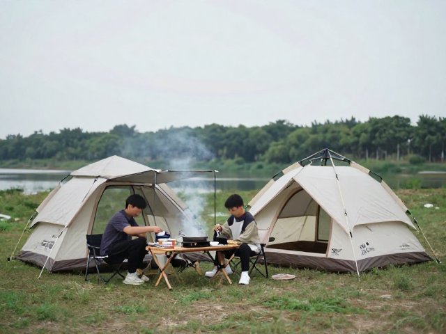 野炊烹饪的烟火细节