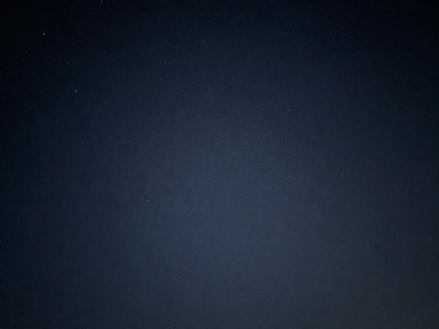 提升夜景可看性的色彩管理与动态范围优化