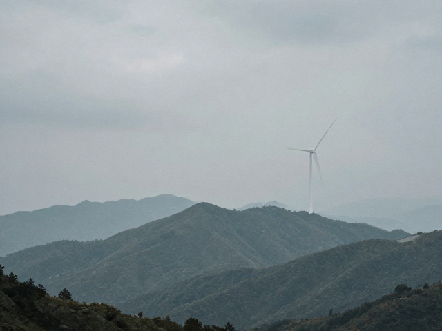 旅行Vlog剪辑技巧,分离细节与噪点,增强素材后期质感不模糊