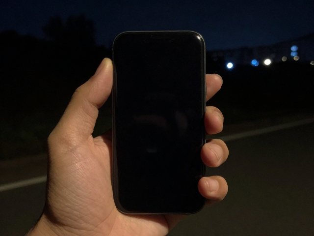 无线预览夜拍噪点低,拇指大小机身轻盈小巧