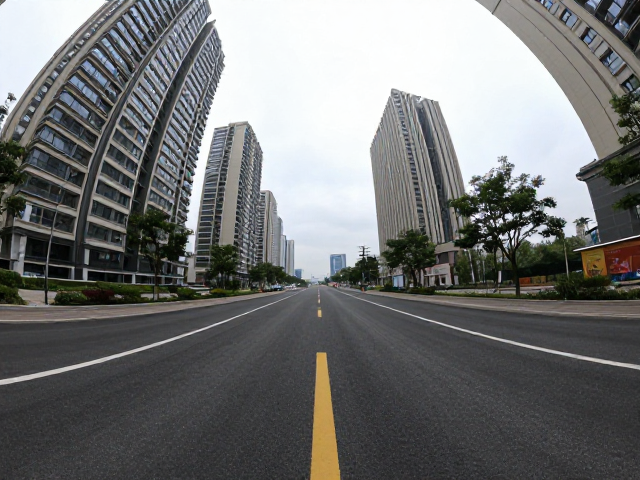 建筑道路拍摄建议开启鱼眼效果,方便后期剪辑