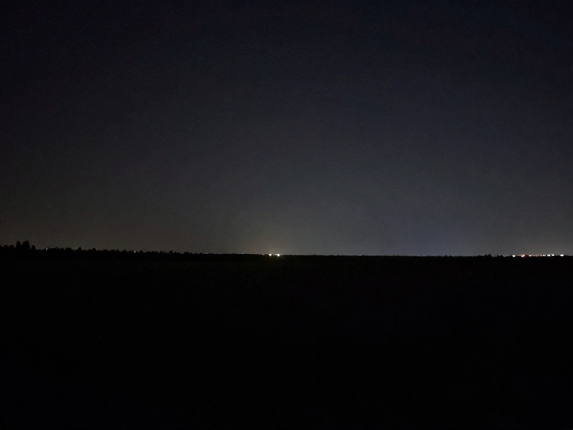 地平线校正对夜间监控画面构图的影响