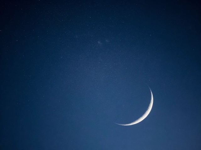 星空机位怎么选?新月前后拍摄畸变修正技巧