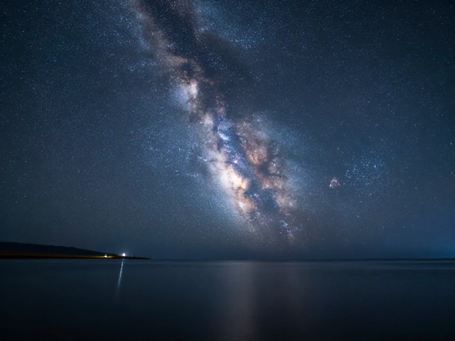青海湖星空夜景实拍，极致通透清晰，定格绝美银河