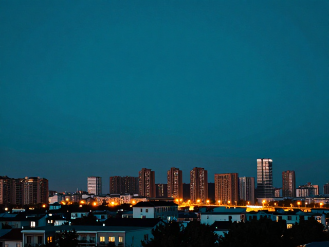 蓝调时刻青橙对比，天光未息下的绝美夜景摄影指南