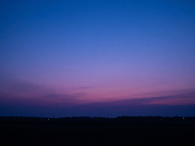 晨昏蓝紫渐变，高质感夜景层次拍摄与后期调色全攻略